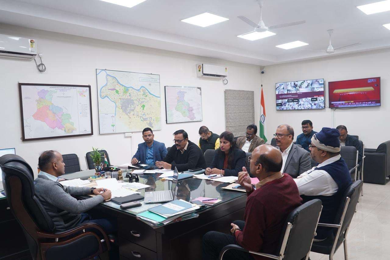 Jamshedpur News : शहरी क्षेत्र में मतदाता सूची की मैपिंग में सुधार के लिए आपसी समन्वय आवश्यक : डीसी