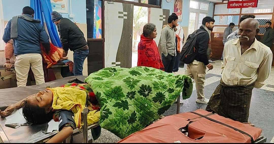 आपसी विवाद में बड़े भाई व भतीजी को पीटा