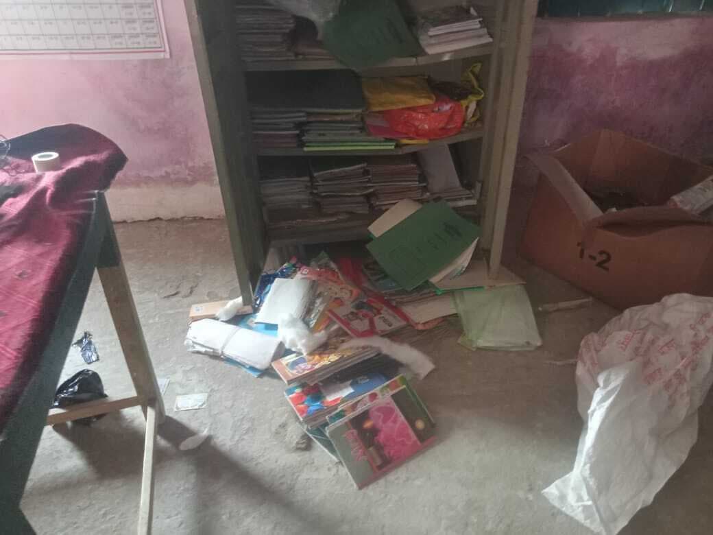 प्राथमिक विद्यालय सिन्हा प्लस टू में चोरी, अज्ञात पर एफआइआर