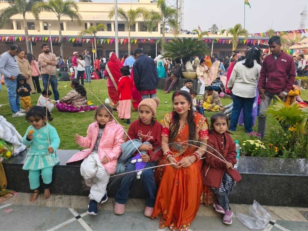 धूप की किरणों ने बढ़ाया हौसला, खेत व मैदानों में मना पिकनिक