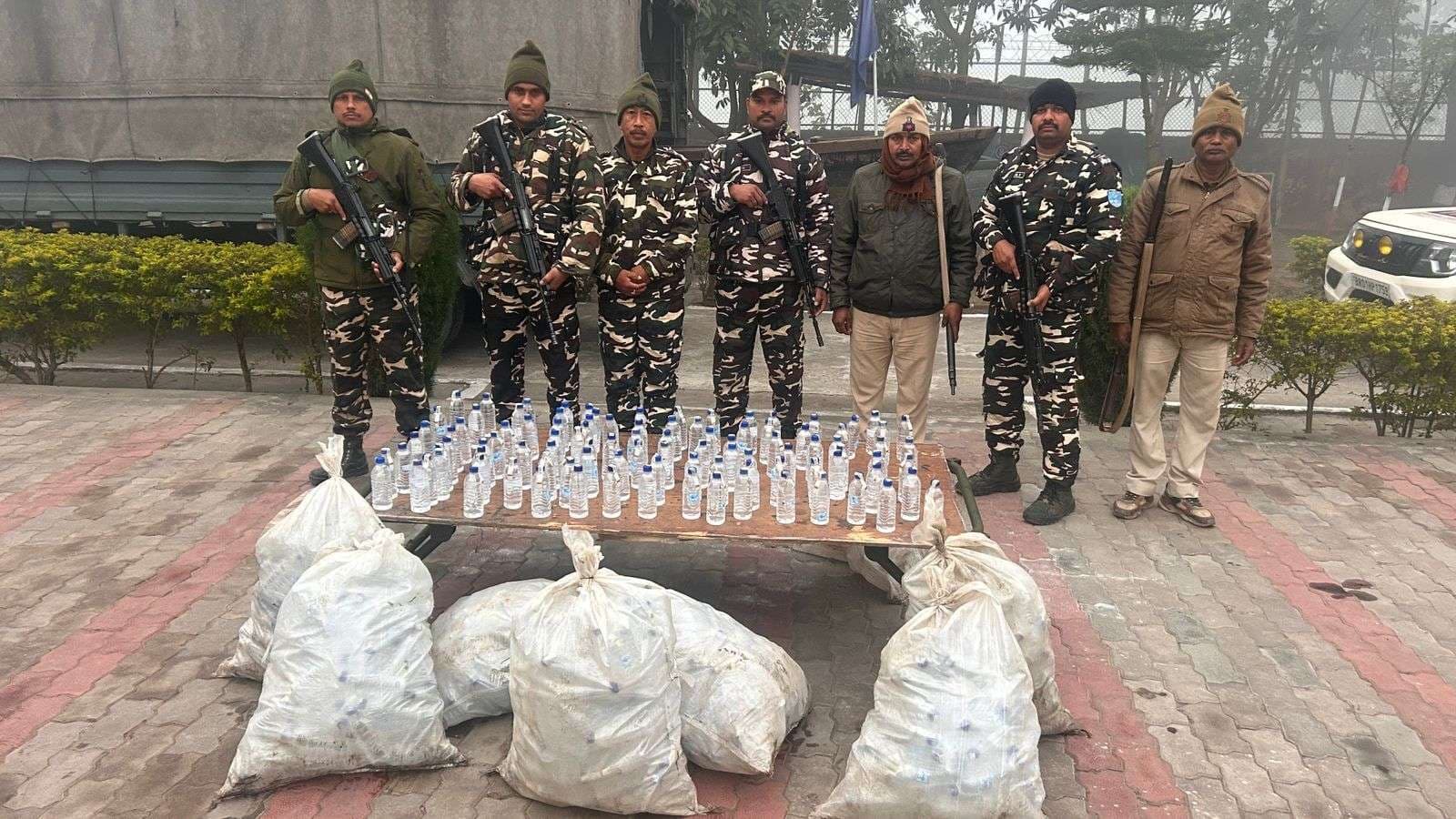 238.5 लीटर नेपाली शराब व नाव जब्त