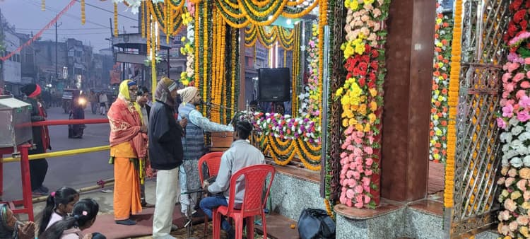 नव वर्ष के स्वागत में महावीर मंदिर में अष्टयाम-संकीर्तन शुरू