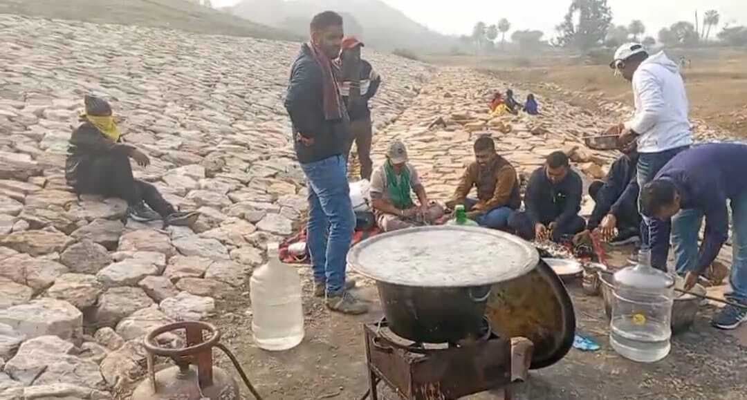 पिकनिक प्रेमियों ने वनभोज का लिया आनंद