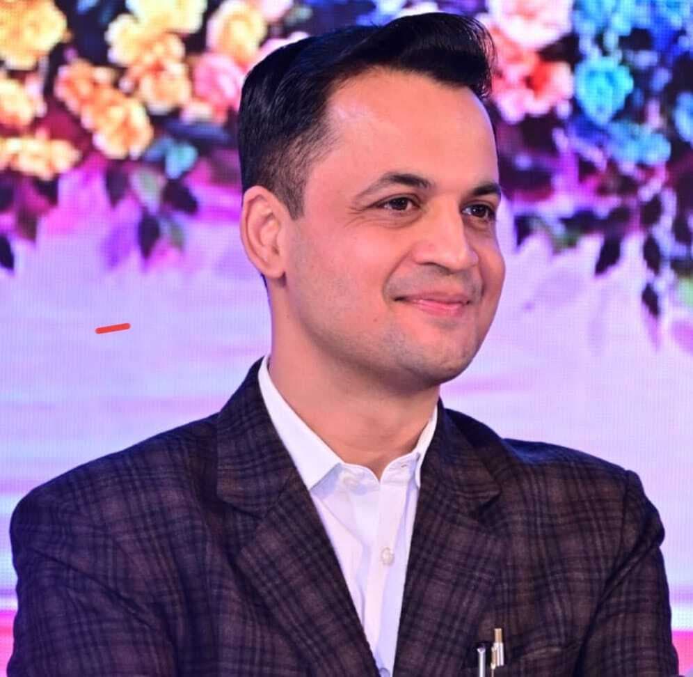 Madhubani News : लोगों की उम्मीदों व अपेक्षाओं पर खड़ा उतरने के लिए प्रतिबद्ध है जिला प्रशासन: डीएम