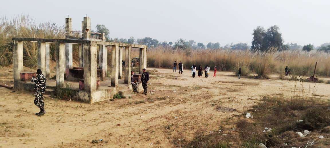 Aurangabad News : रात के 12 बजे ही आतिशबाजी के साथ नये वर्ष का किया स्वागत