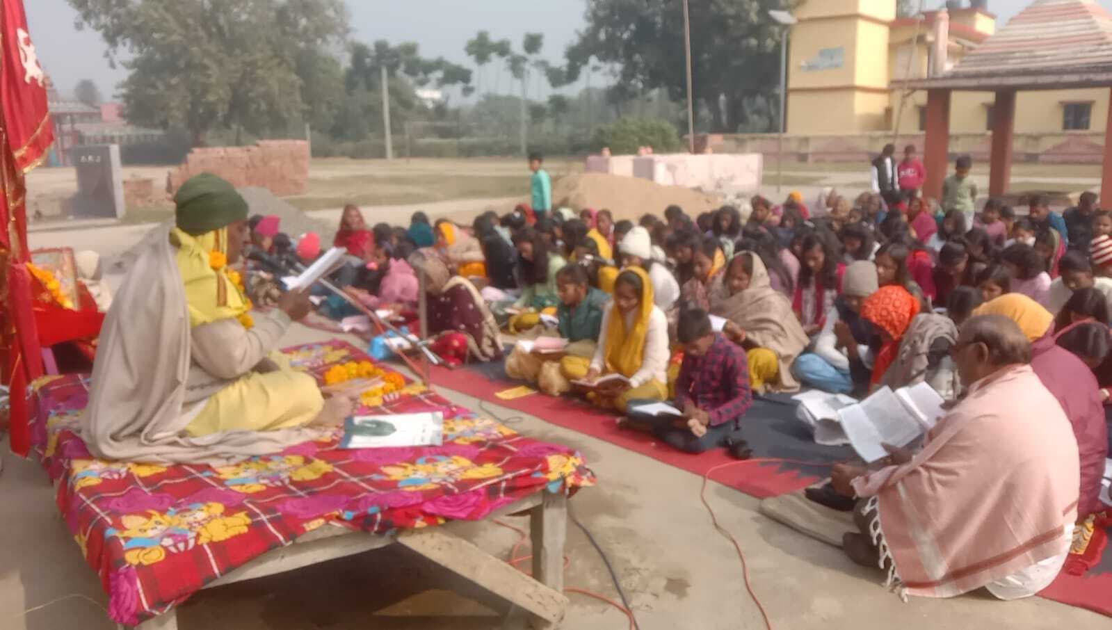 108 कन्याओं ने किया सामूहिक रूप से हनुमान चालीसा व सुंदर का पाठ