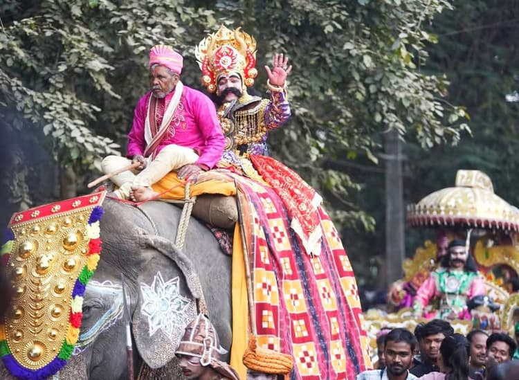 Sambalpur News: कृष्ण पदचिह्न दर्शन और अक्रूर से भेंट का हुआ जीवंत मंचन