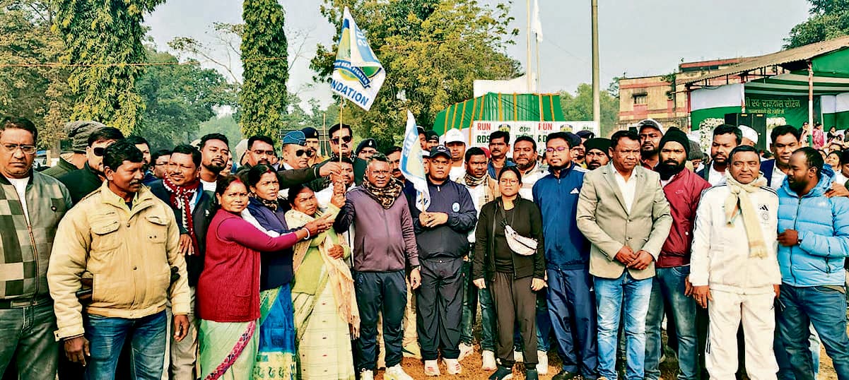 East Singhbhum News : पुरुष में बागबेड़ा के बबलू और महिला वर्ग में धनबाद की अनिता दास विजेता