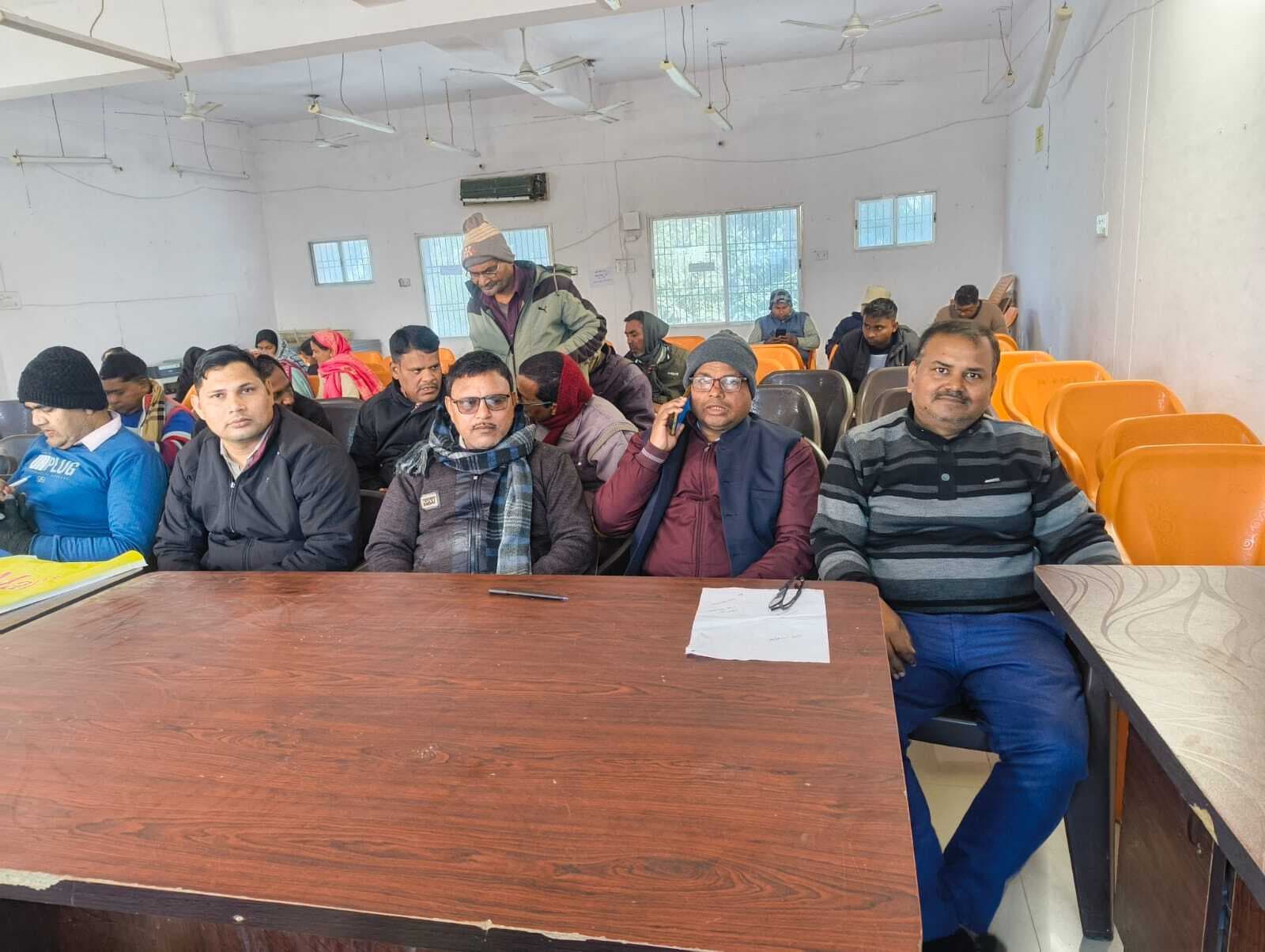 मतदाता सूची में सुधार को लेकर बीएलओ की हुई बैठक