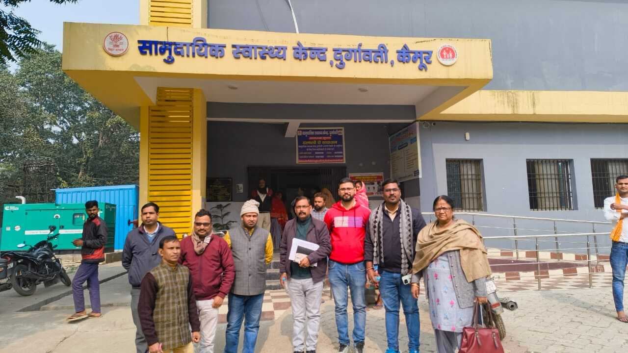 राज्य क्षेत्रीय प्रबंधक टीम ने किया सीएचसी का निरीक्षण