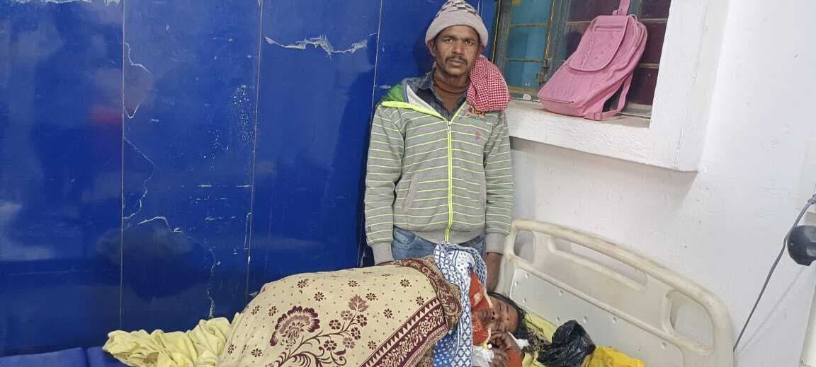 बाइक से गिरकर महिला जख्मी