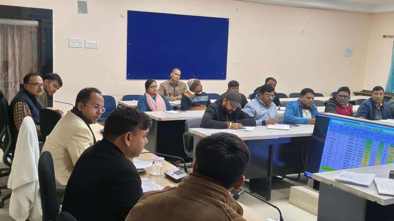 धान खरीद व भुगतान में तेजी लाएं -डीएम