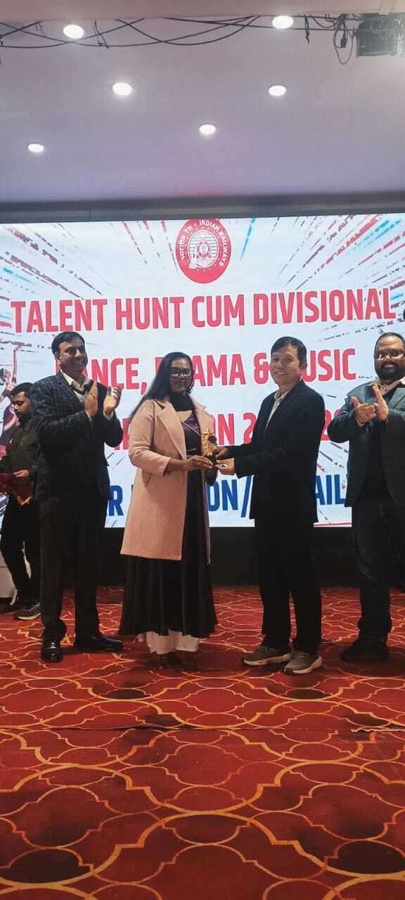 टैलेंट हंट सह मंडलीय गायन नृत्य व ड्रामा प्रतियोगिता का हुआ आयोजन