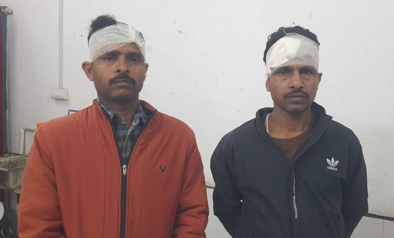 भूमि पूजन कर रहे सहोदर भाइयों को रॉड व ईंट से प्रहार कर किया घायल