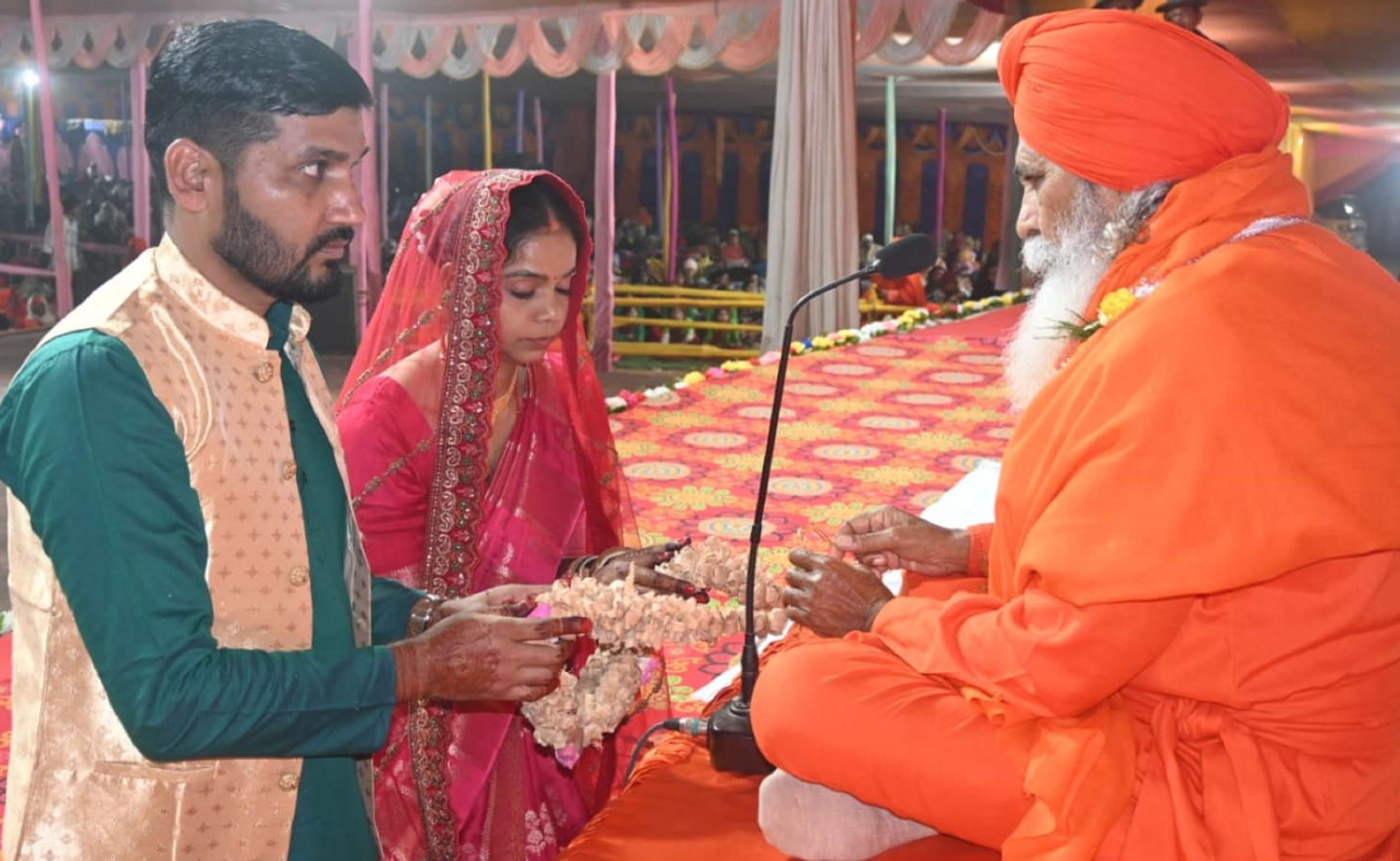 Bokaro News : आनंद मार्ग प्रचारक संघ ने 15 जोड़ों का कराया विवाह