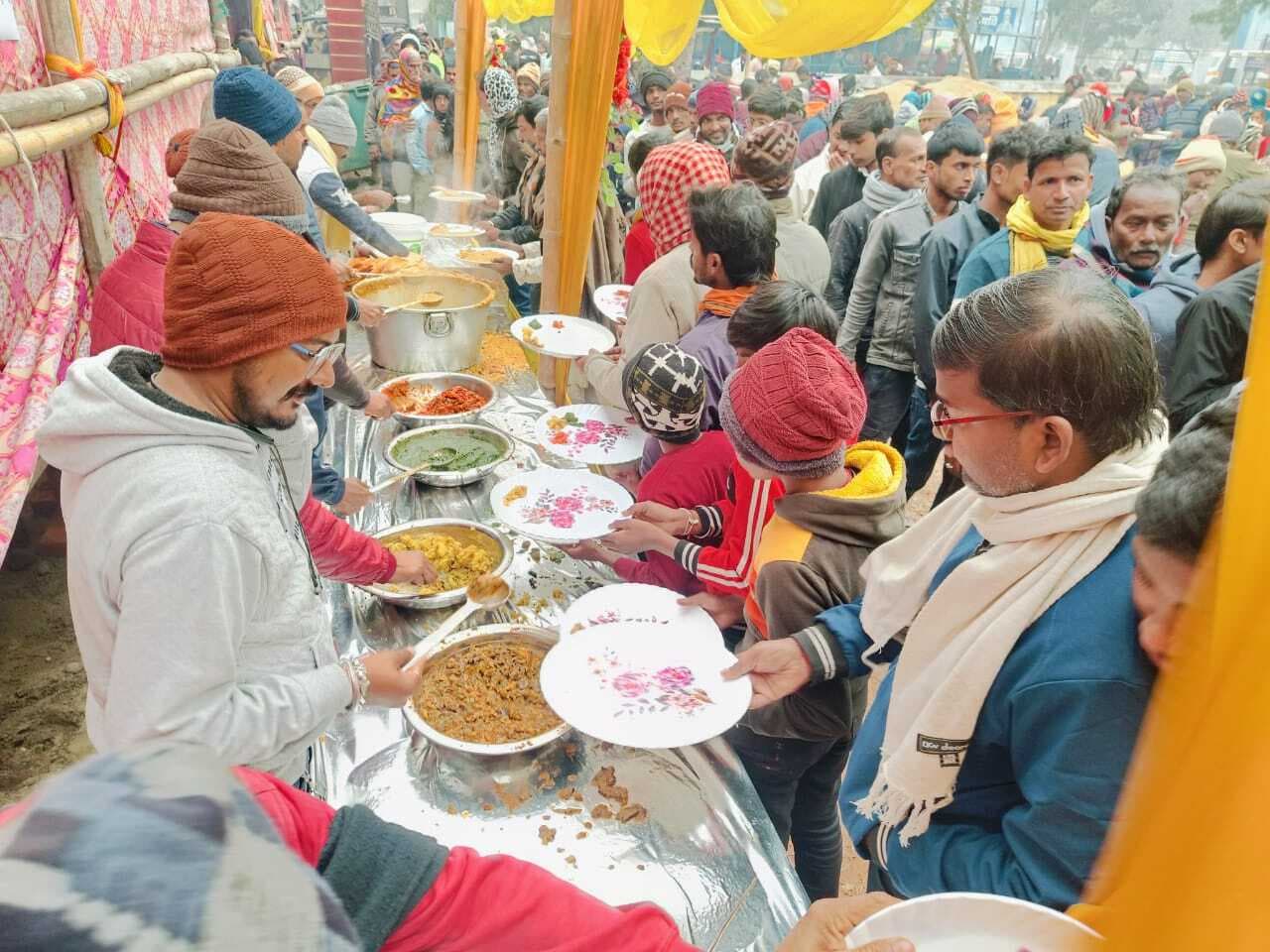 अष्टयाम संकीर्तन से गूंज रहा शहर, भक्तिमय हुआ वातावरण