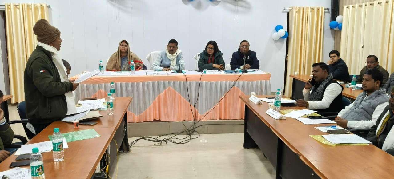 जिप की बैठक में योजनाओं की समीक्षा