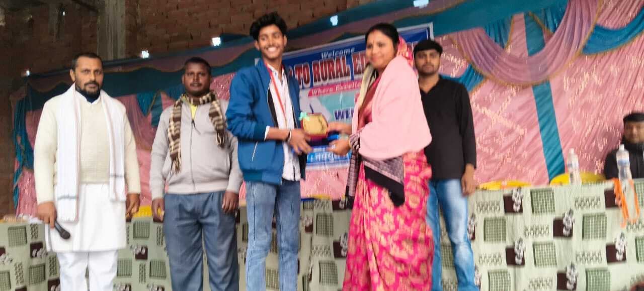 Samastipur News:प्रतियोगिता में पुरस्कृत किये गये अव्वल प्रतिभागी