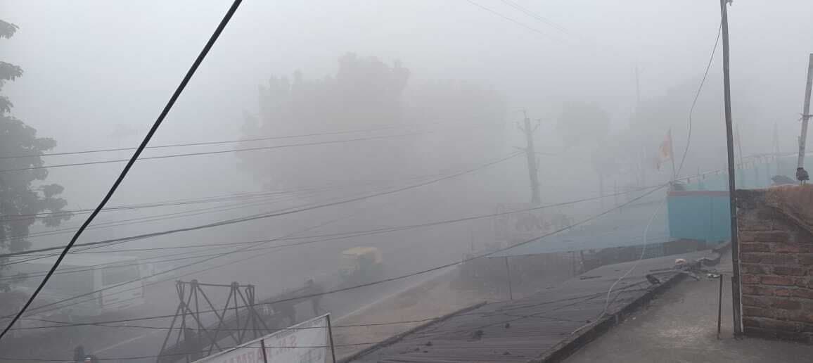 दिन चढ़ने के साथ लुढ़कते पारा से बढ़ी ठंड, आमजन परेशान