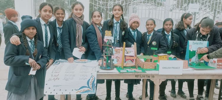 विद्यार्थियों ने किया रचनात्मकता, वैज्ञानिक सोच व प्रतिभा का उत्कृष्ट प्रदर्शन