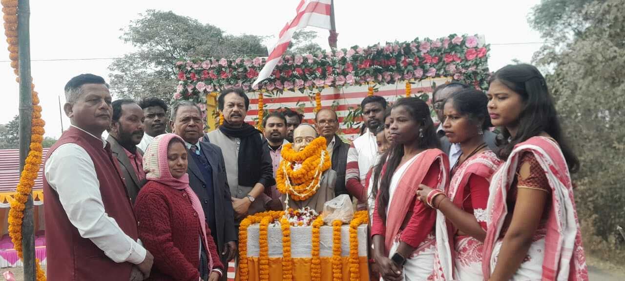 Seraikela Kharsawan News : पेसा के संशोधन से ग्रामसभा के अधिकार प्रभावित हुए : पीटर