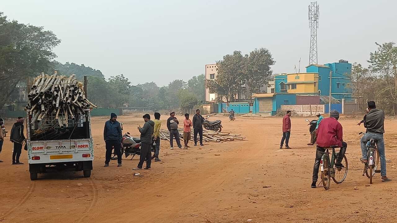 East Singhbhum News : हावड़ा हाट की नीलामी में नहीं लगी बोली