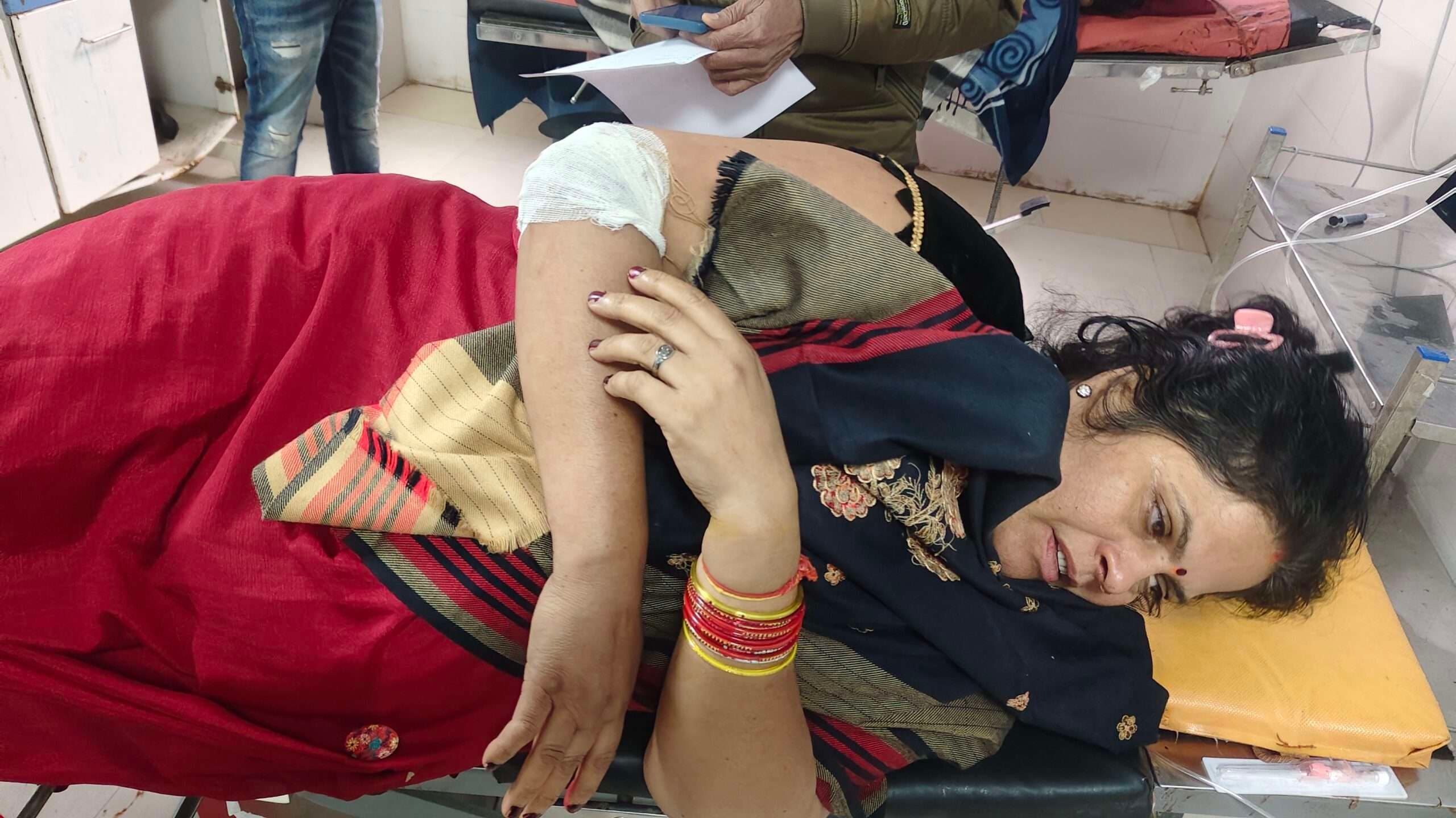 सुपरफास्ट ट्रेन से गिरकर पटना निवासी महिला घायल