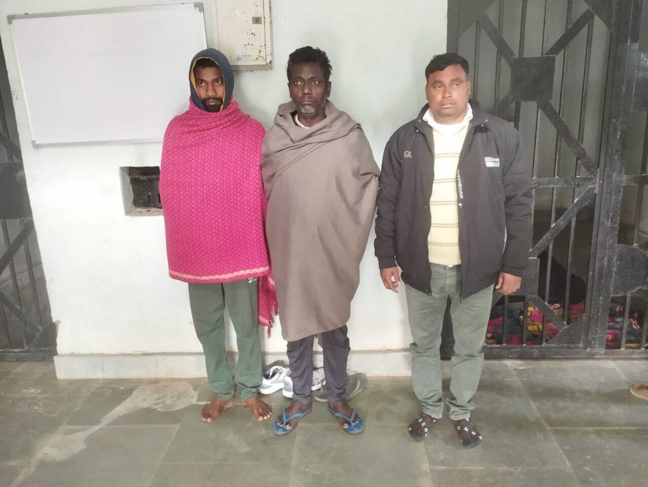 अलग-अलग गांवों से तीन वारंटी गिरफ्तार