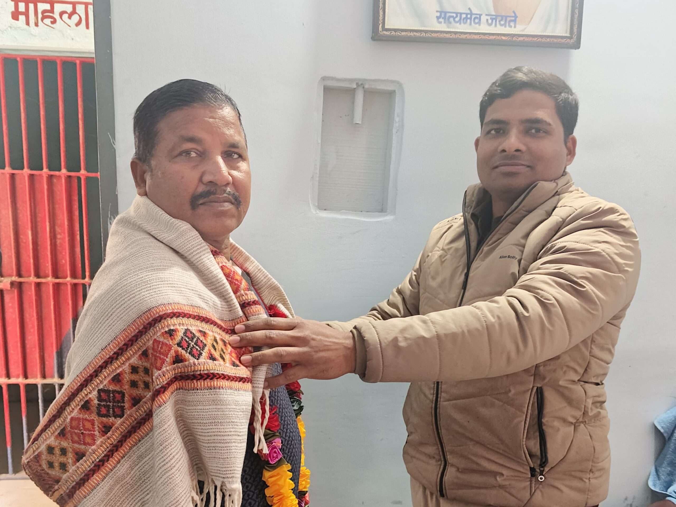 सेवानिवृत्त होमगार्ड जवान को दी विदाई