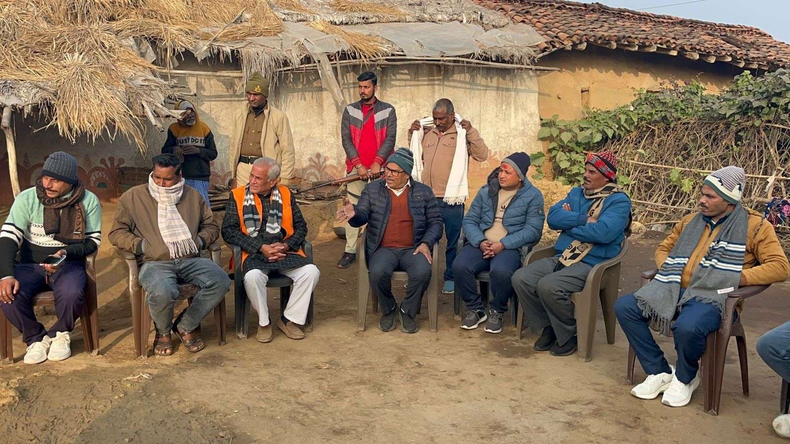 हर परिस्थिति में चकाई की जनता के साथ रहना हमारी प्राथमिकता : पूर्व एमएलसी