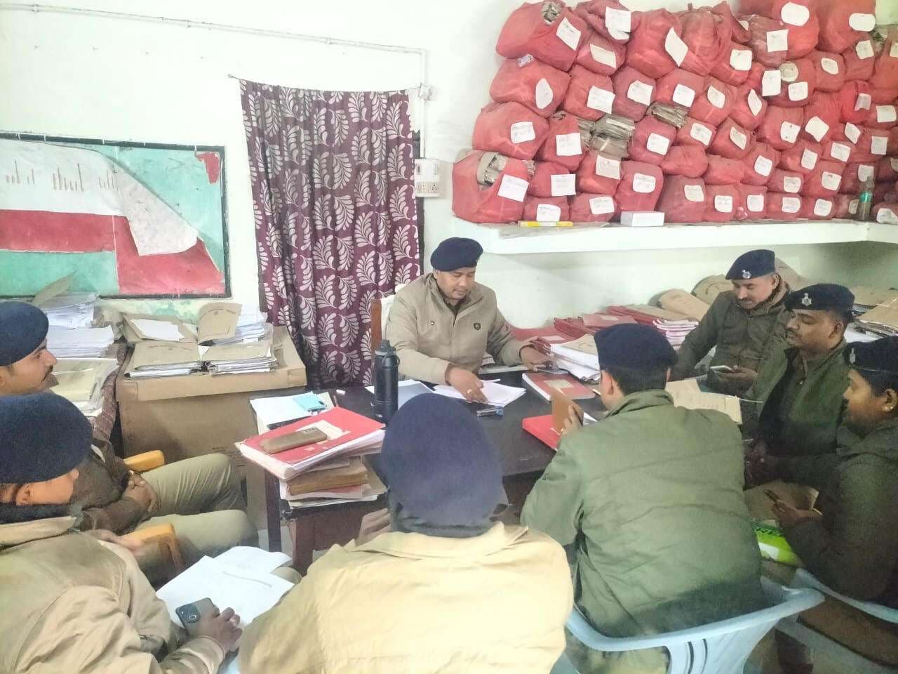 Madhubani News : ठंड में अलर्ट रहें थानाध्यक्ष : सर्किल इंस्पेक्टर