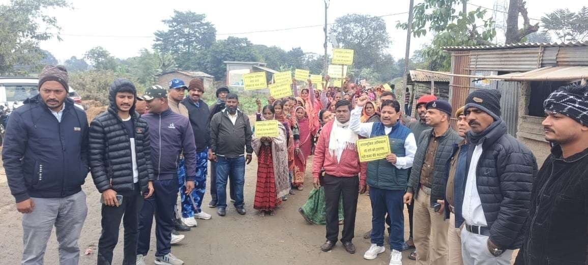 नशा के खिलाफ महिलाओं ने खोला मोर्चा