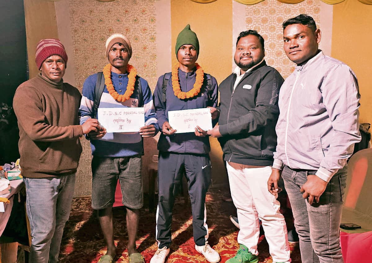 Chaibasa News : फाइनल में खिलाड़ियों ने दिखाया दमखम, विजेता पुरस्कृत