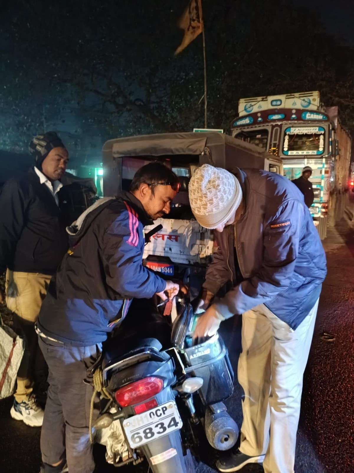 Dhanbad News: जिले में चला एंटी क्राइम चेकिंग अभियान, कुल 1179 वाहनों की जांच