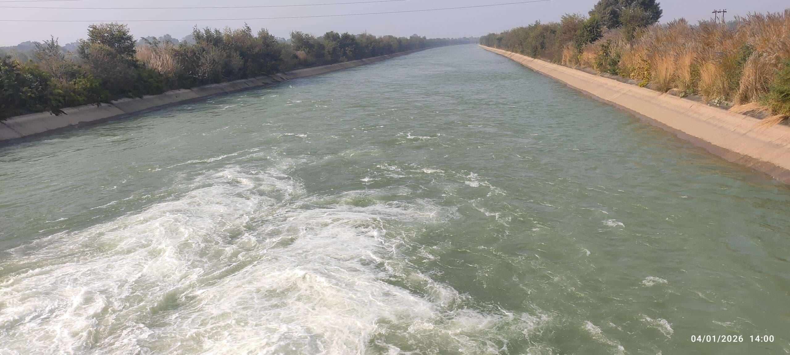 बराज के अपस्ट्रीम में 8371 क्यूसेक पानी उपलब्ध