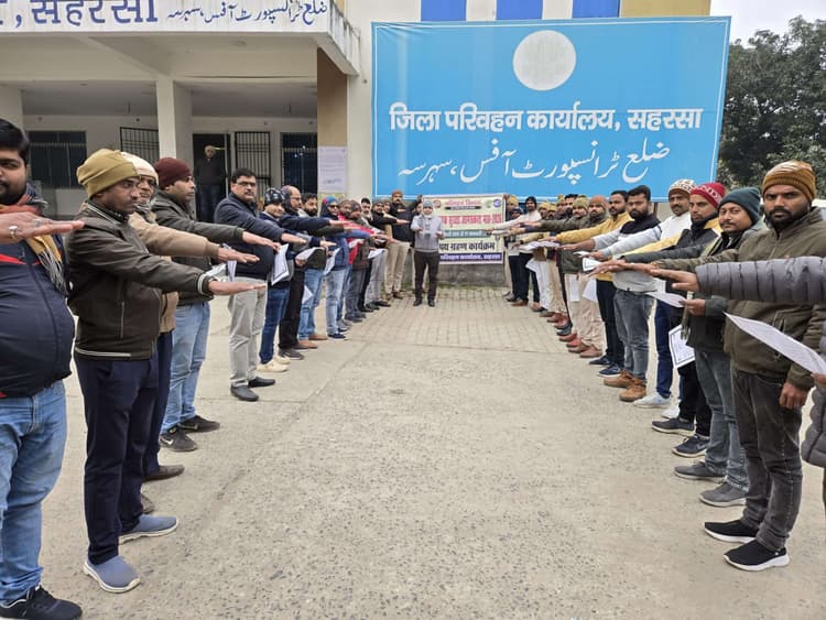 नियमों की अनदेखी के कारण होती है सड़क दुर्घटनाएं