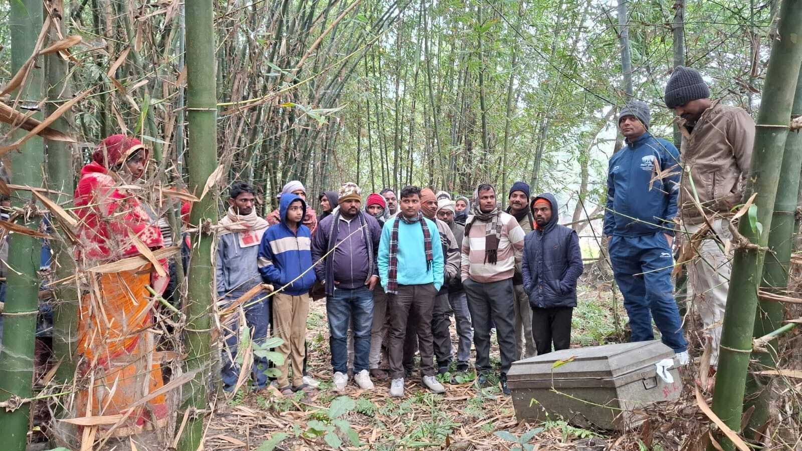 सो रही महिला को कमरे में बंद कर 13 लाख की संपत्ति ले उड़े चोर