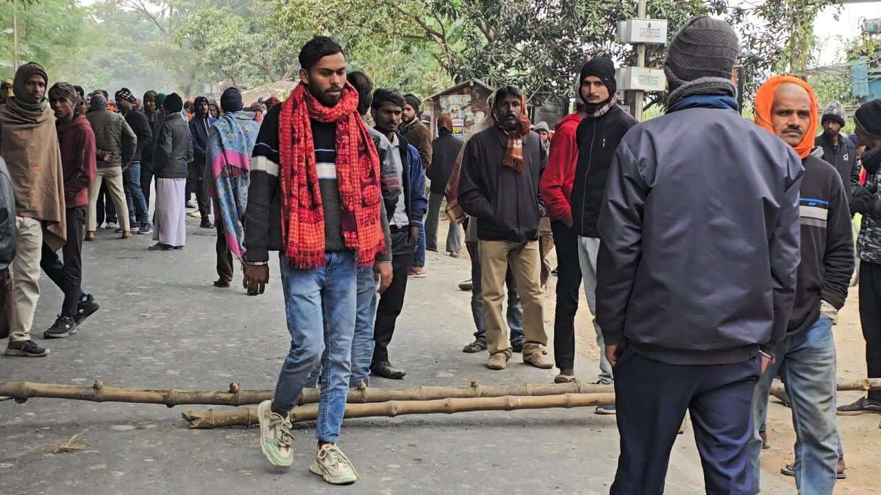 Darbhanga News: सुरहाचट्टी-हथौड़ी पथ पर सड़क हादसे में वृद्ध व बाइक सवार युवक की मौत