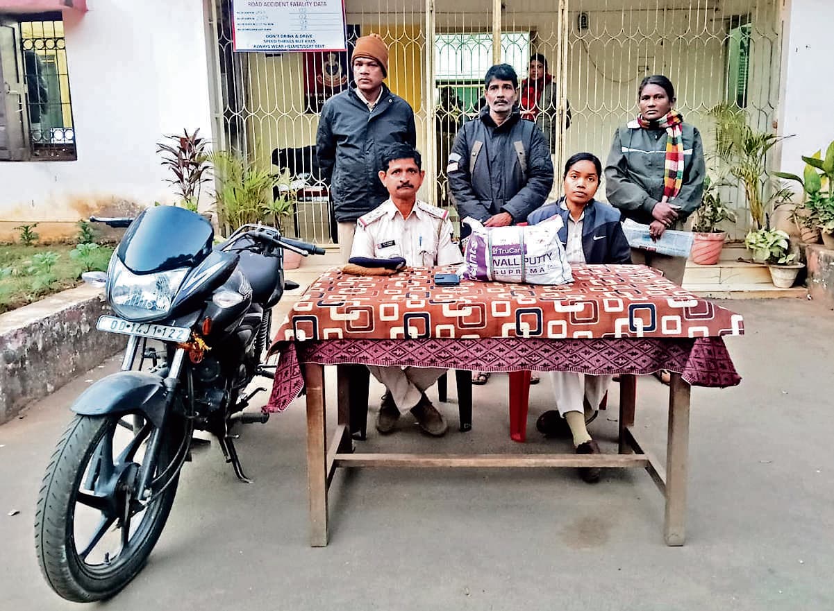 Rourkela News: सेक्टर-18 मार्केट से दो किलो गांजा के साथ तस्कर गिरफ्तार, भेजा गया जेल