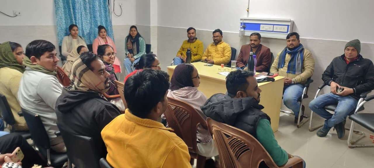 टीकाकरण में लापरवाही बरतने वाले कर्मियों पर होगी कार्रवाई : डॉ सुमित