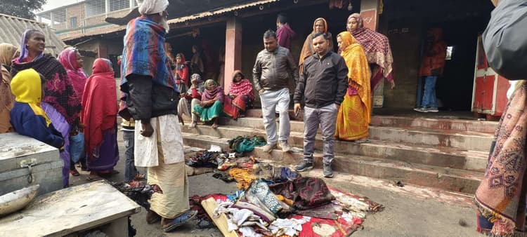 आग लगने से पांच घर जले, लाखों की संपत्ति हुई राख