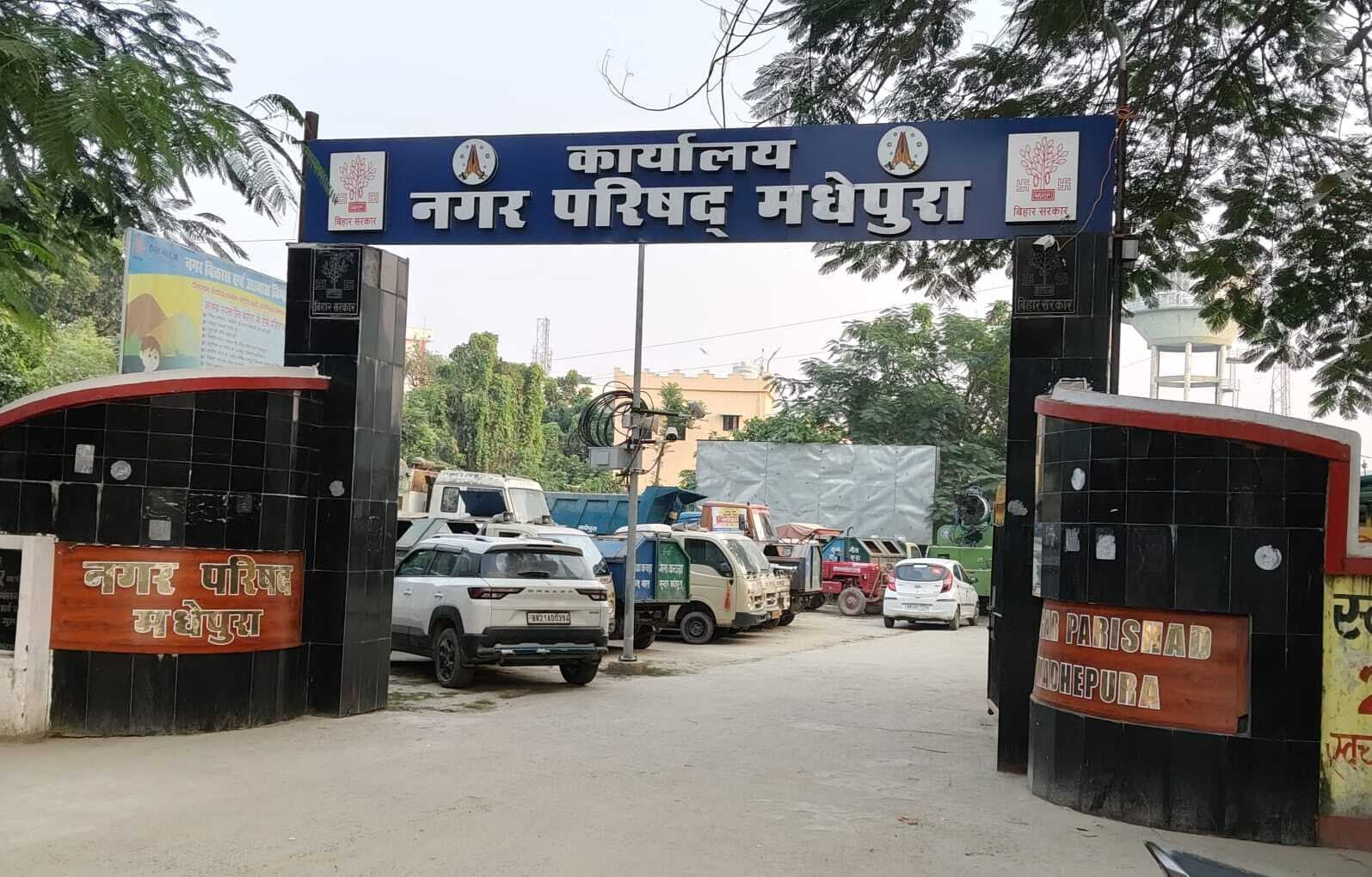 बिना निबंधन चल रहे सेप्टिक टैंक वाहन, करायें निबंधन, नहीं तो लगेगा जुर्माना