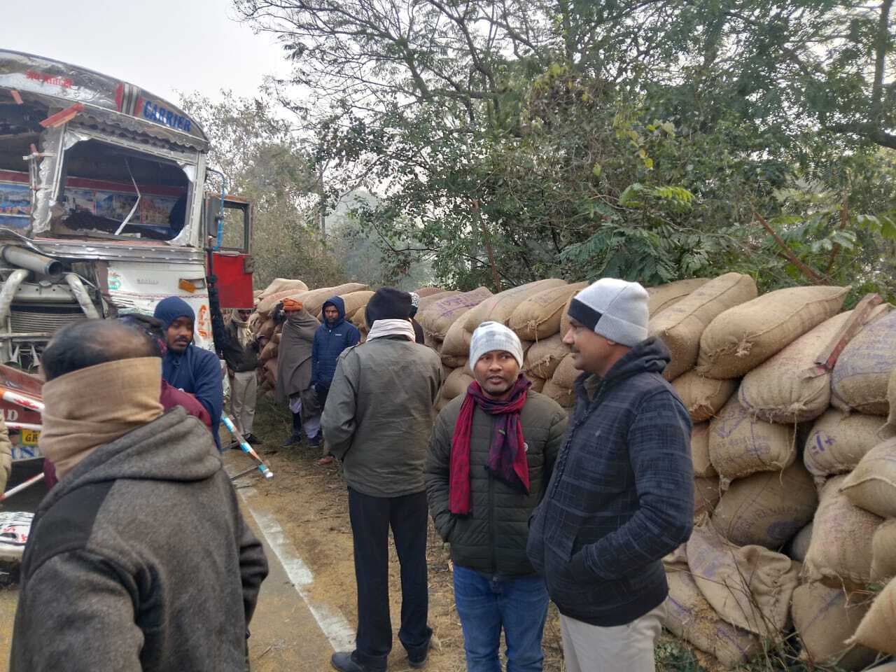 ट्रक और हाइवा की भिड़ंत में ट्रक चालक की मौत