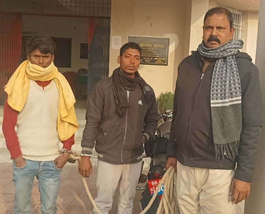 मवेशी हाट में चोरी की बकरी बेचने आये दो शातिर गिरफ्तार