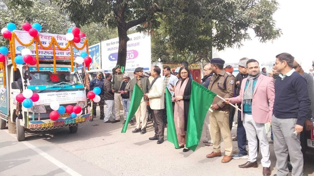 सड़क सुरक्षा समाज के हर व्यक्ति की सामूहिक जिम्मेदारी : डीएम