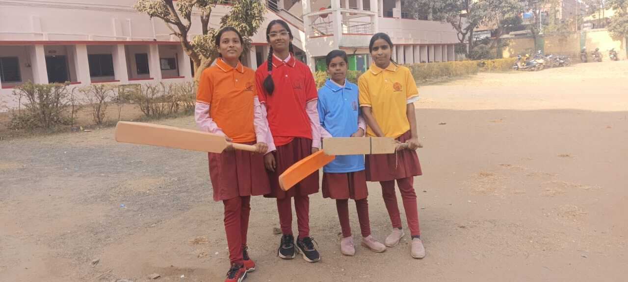 मदर इंटरनेशनल एकेडमी में मरहूम हाजी हुसैन अंसारी की स्मृति पर क्रिकेट टूर्नामेंट नौ को