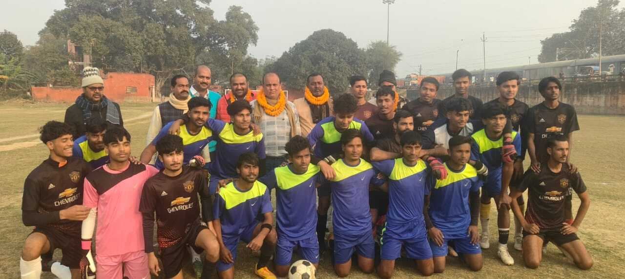 फुटबॉल टूर्नामेंट में खगड़िया ने बेगूसराय को 1-0 से हराया
