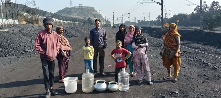 Bokaro News : पानी की मांग को लेकर आंदोलन