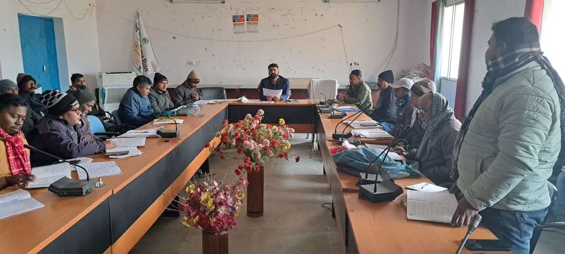 लंबित आवास निर्माण में तेजी और मजदूरों के सत्यापन पर जोर, बाल मजदूरी पर सख्त निर्देश