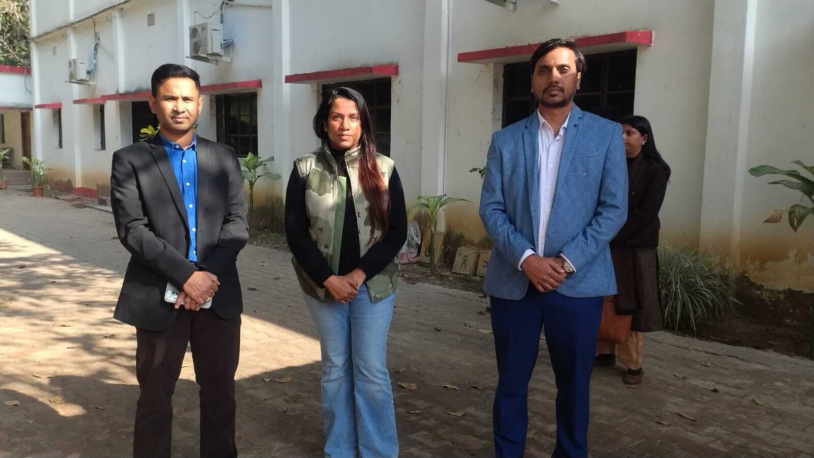 Chaibasa News : प्रभावित क्षेत्र के लोगों को सुरक्षित शिफ्ट कर दो दिन में हाथी को खदेड़ेंगे